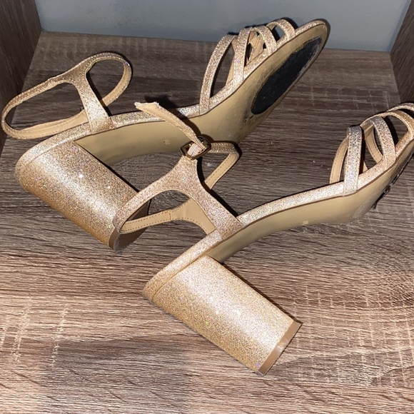 Size 10 sparkles BADGLEY MISCHKA heels - Picture 6 of 11